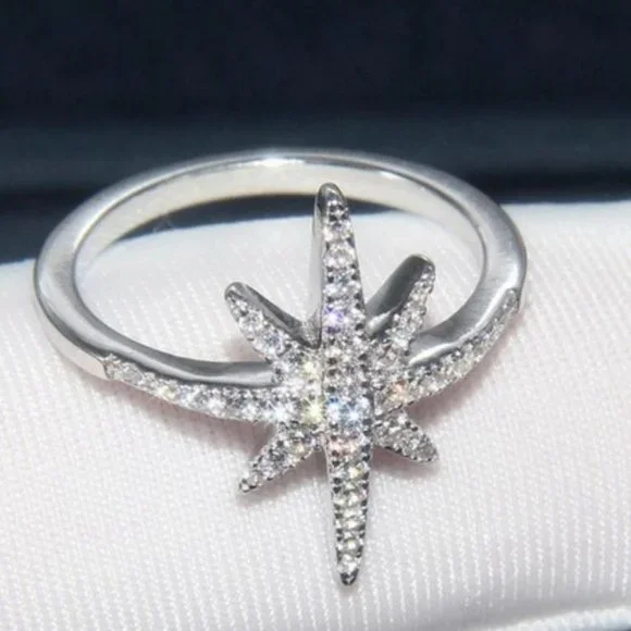 *NEW 18K White Gold Diamond Shooting Star Ring - Picture 5 of 7